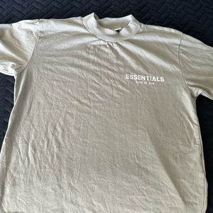 Essentials fear of god tshirt